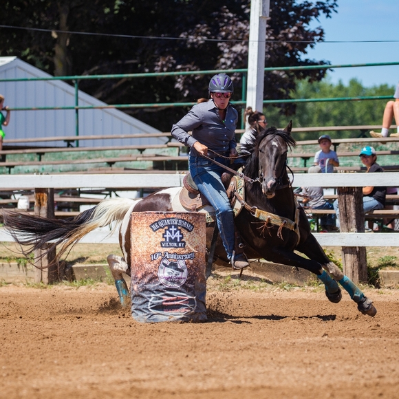 Meet your Posher, Pam - Picture 1 of 4